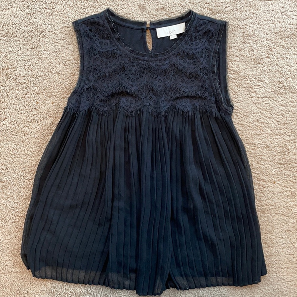 Ann Taylor Loft Woman’s Medium Black Pleated, Lace Scalloped Blouse